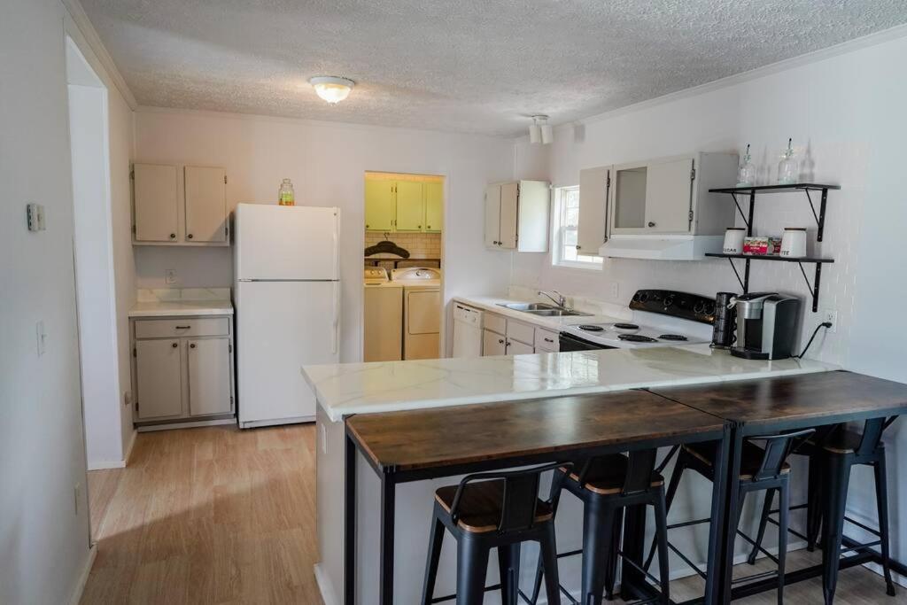 Beautiful Stylish 3 Bedroom Home In Greenville Exterior photo
